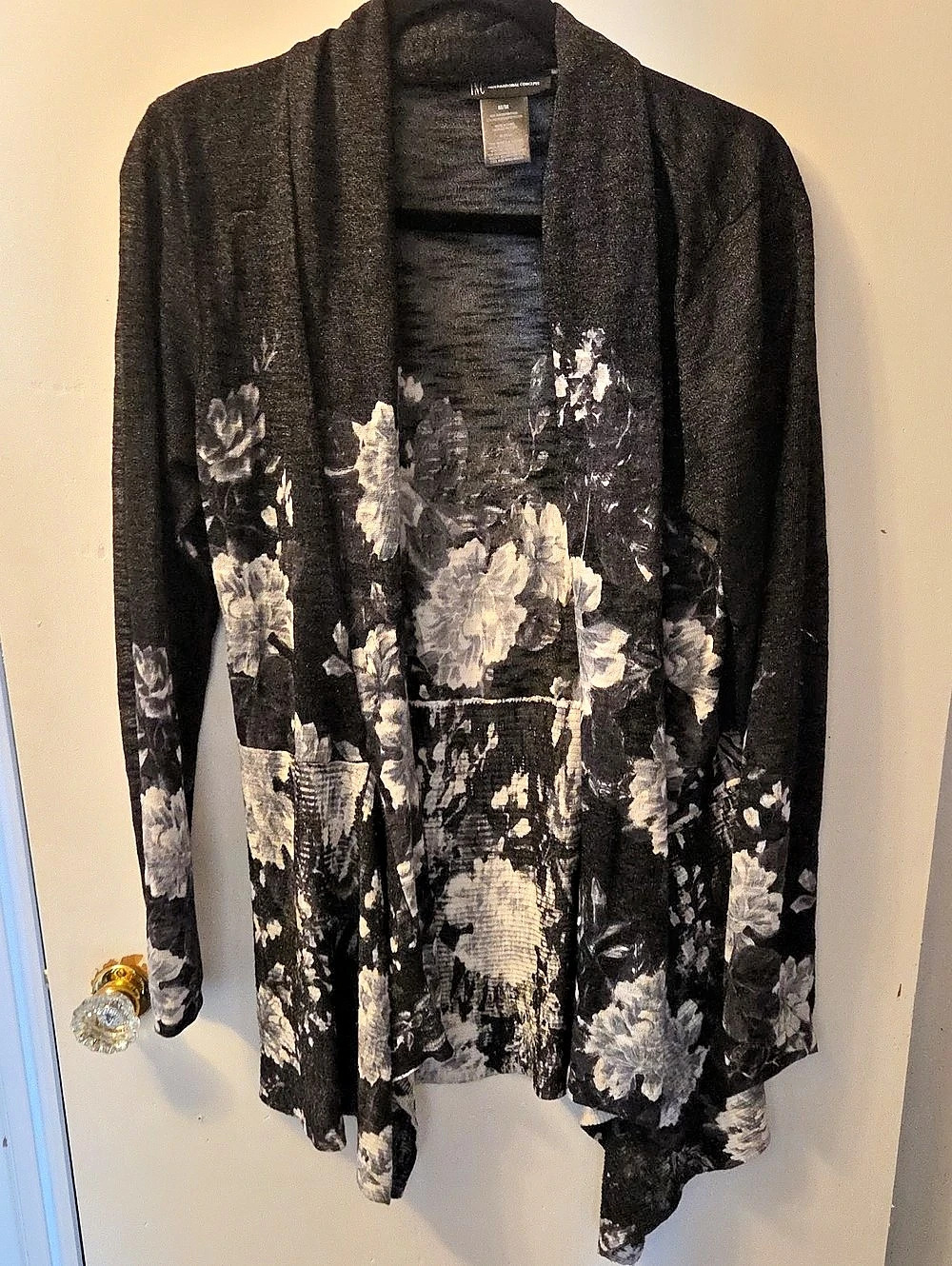 INC International Concepts Floral Black & Grey Medium Like New
